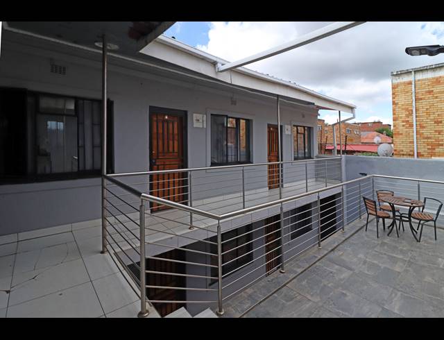 10 BEDROOM HOUSE FOR SALE IN BELLEVUE